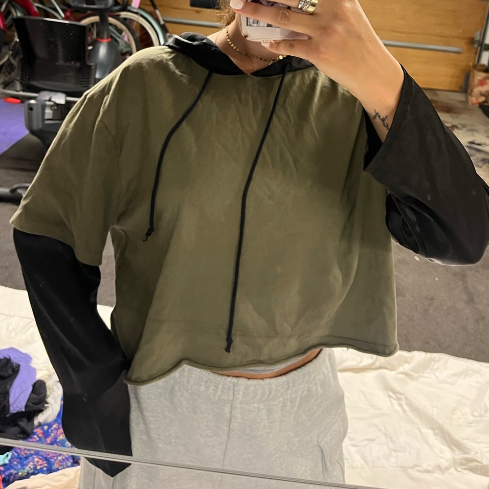 LF long sleeve crop